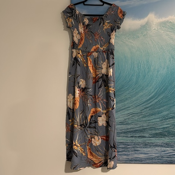 Smocked floral maxi dress with off the shoulder detail - Picture 3 of 3